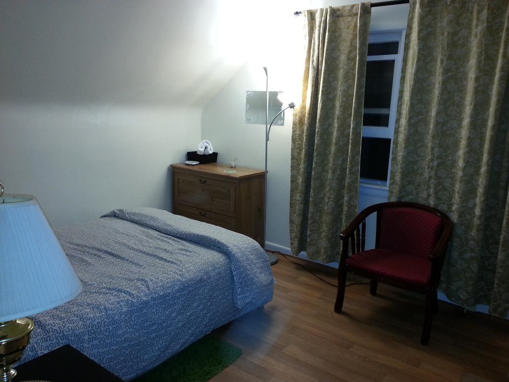 Hamilton West Lodge Habitación foto